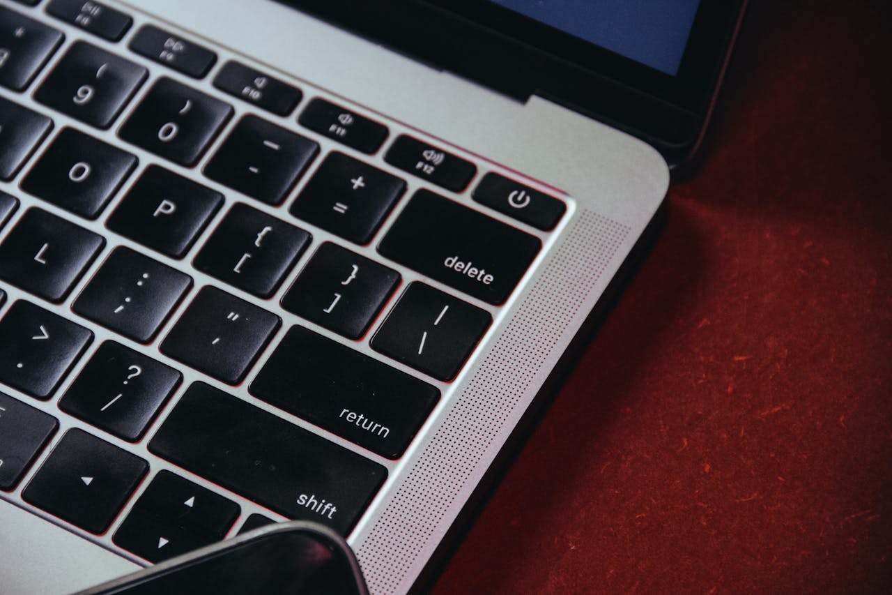 Tips dan Trik Hapus Aplikasi Windows Secara Total